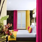 Hotel Pax Opera