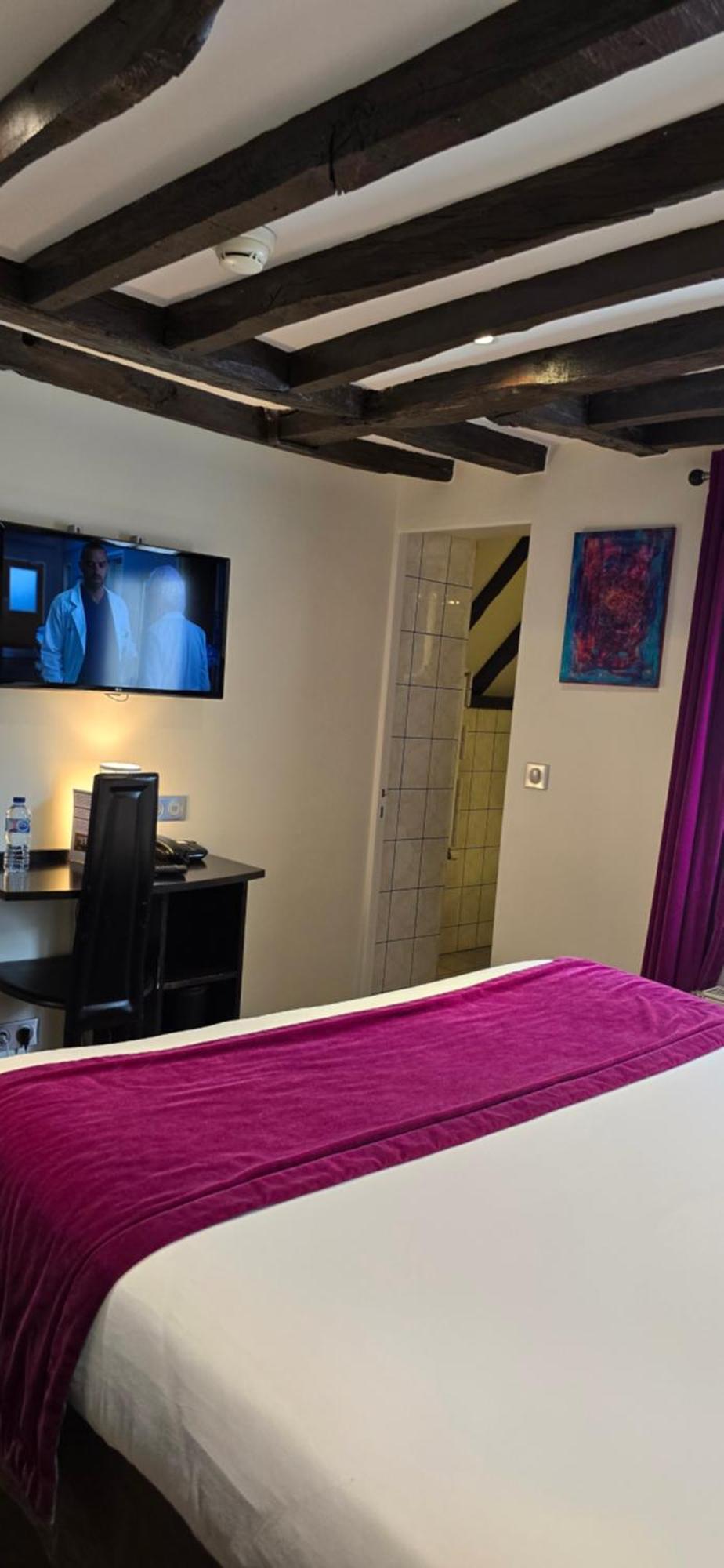 Hotel Pax Opera